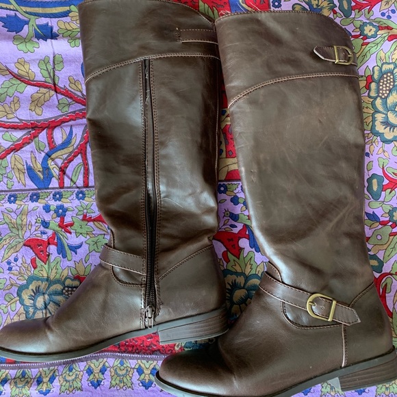 AEO cute riding boots - Picture 1 of 2